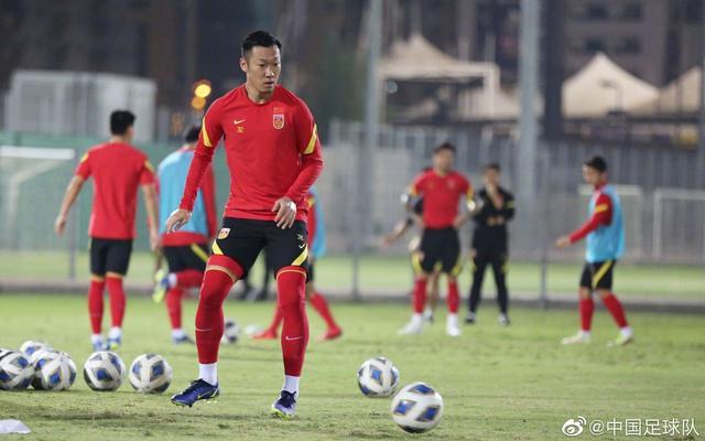 九游体育-Karsa新星战术调整表现突出，澳大利亚队前途光明！