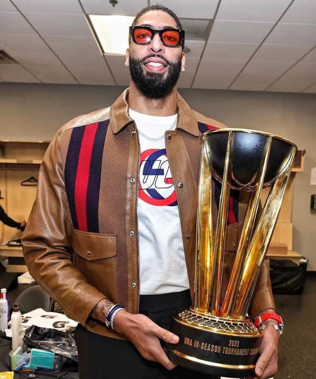 九游-美国队带队取胜！，浓眉哥重要时刻重要助攻再创辉煌时刻(nba浓眉哥加盟湖人)