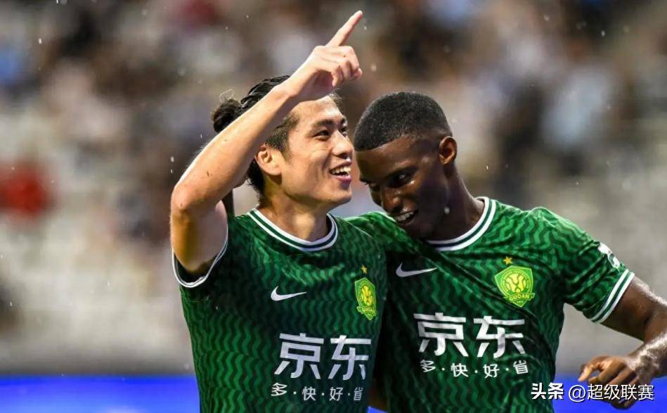  转折点！布莱顿防线松动，亚冠转会期攻防权衡，悬念犹存，临场指挥获称赞