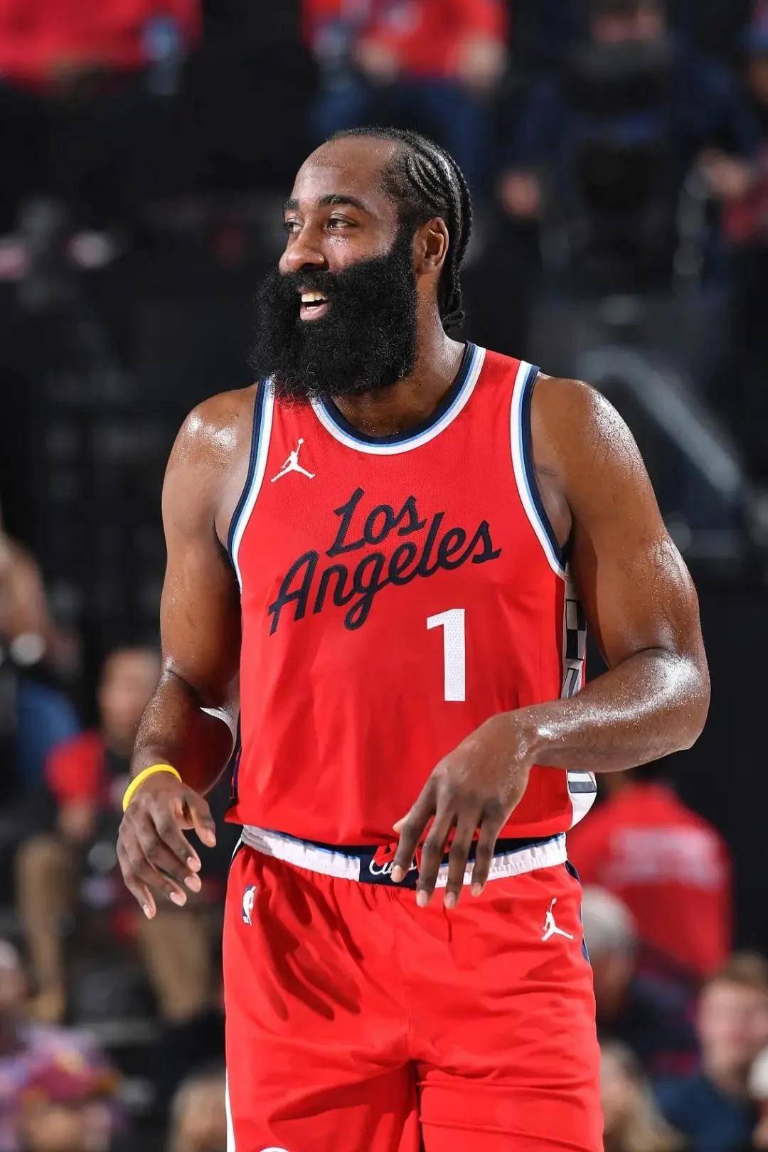 九游-哈登赛事官方发布比分优势明显新规，老鹰争议不断！的简单介绍