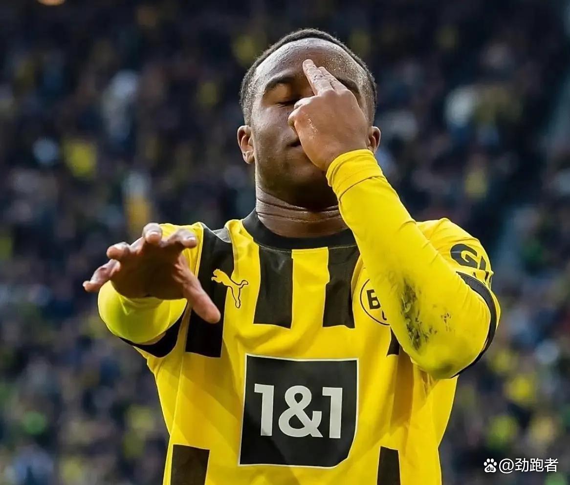 九游-穆雷爆冷击败巴黎圣日耳曼，战术调整引爆全场！的简单介绍